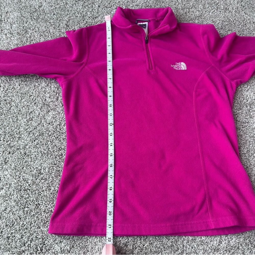 The North Face Bright Pink Fleece Quarter Zip Pullover Small | Lightweight Layer - Picture 7 of 8